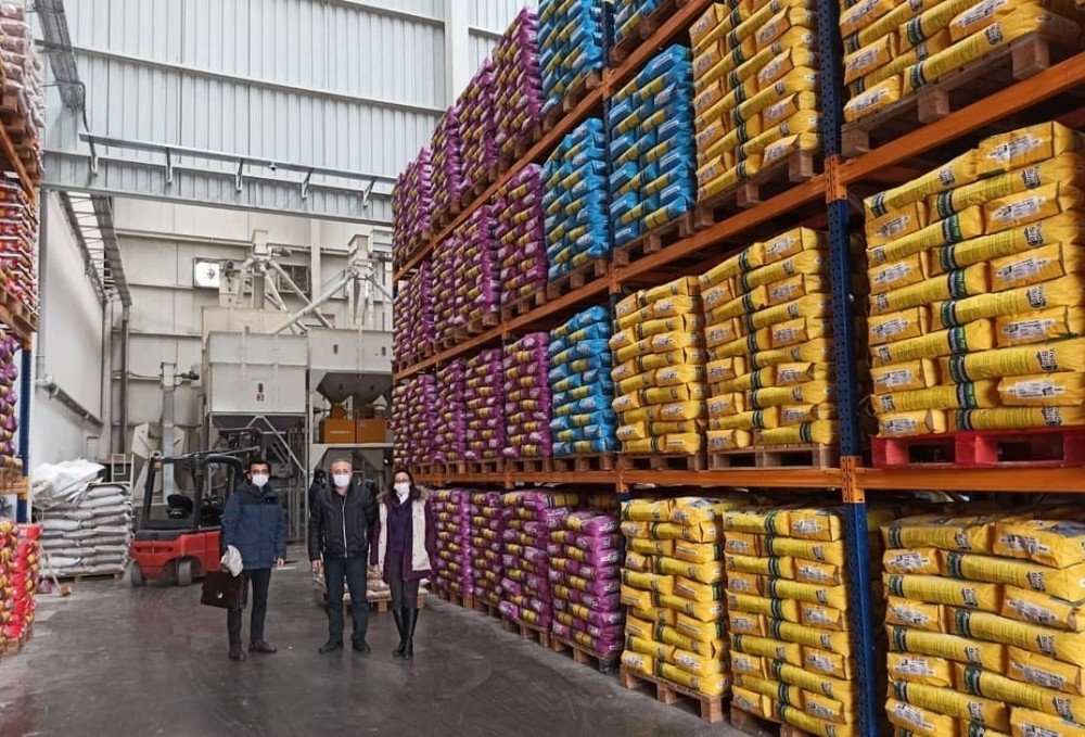 Yem Üreten Fabrikalar Denetleniyor