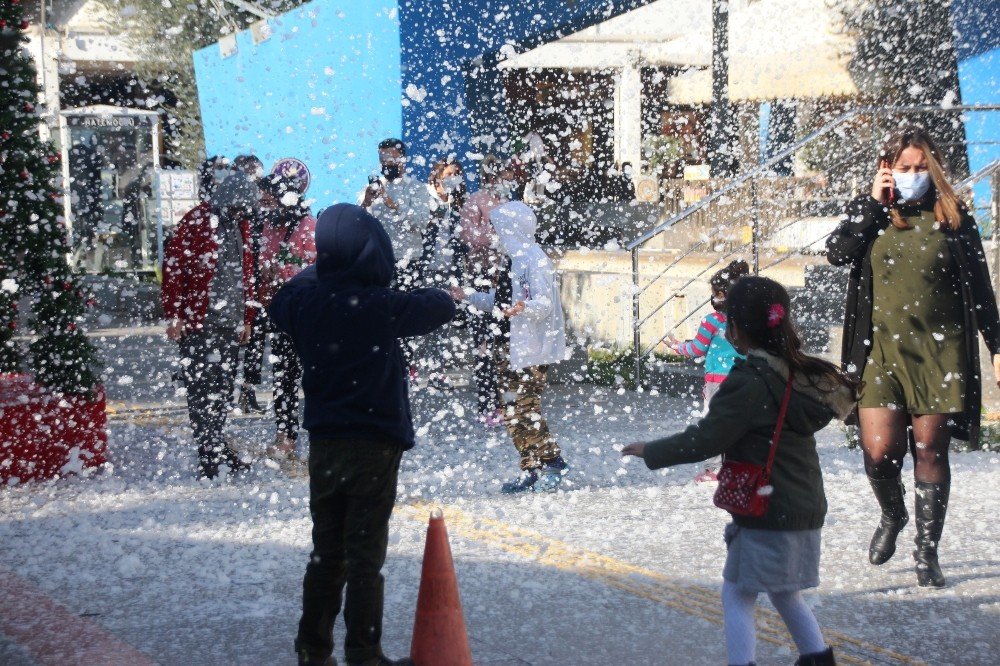 Bodrum’a Lapa Lapa Kar Yağdı