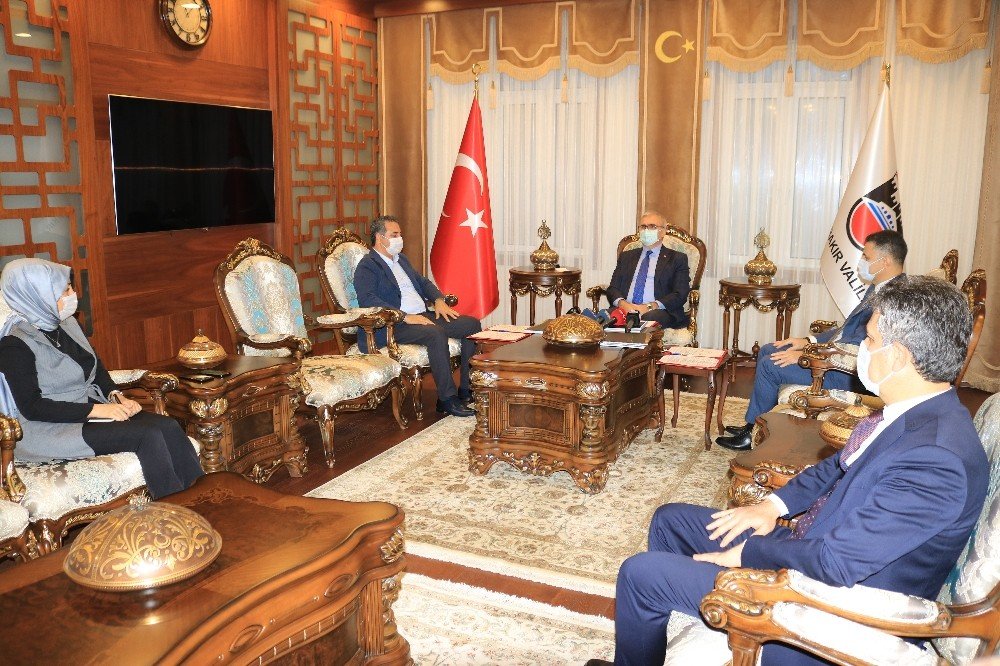 Diyarbakırlı İş Adamından Örnek Davranış: Eğitim Gördüğü Okulu Yeniden İnşa Edecek