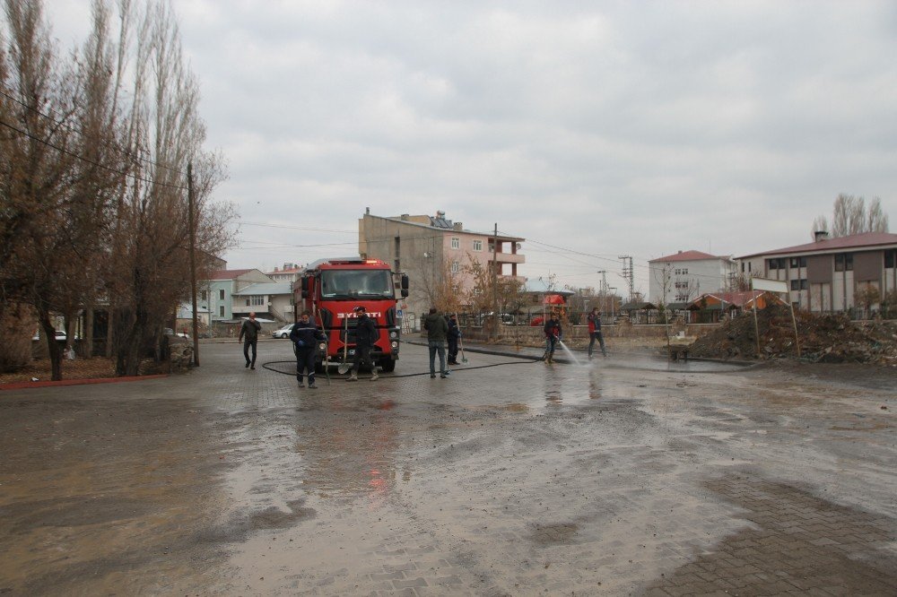 Malazgirt’te Temizlik Çalışması