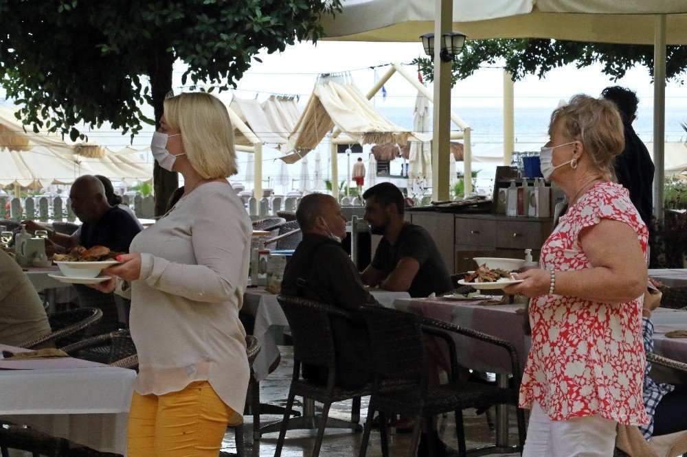 Antalya Gözünü Dört Günlük Yılbaşı Kısıtlamasına Çevirdi
