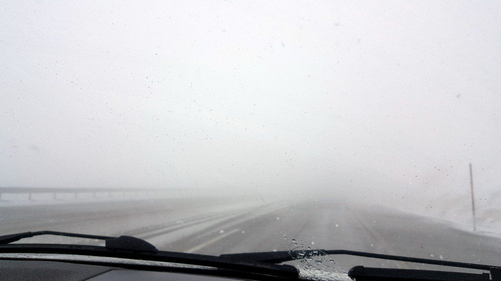 Doğu Anadolu’da Sisten Görüş Mesafesi 10 Metreye Düştü