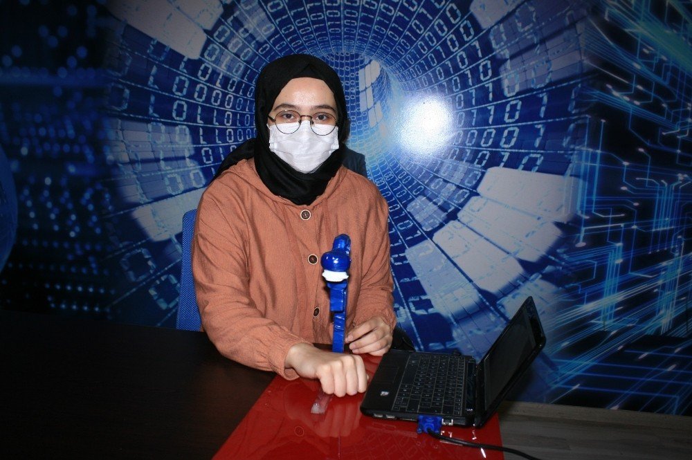 Yaptığı Buluş İle Fenomen Olan Elif İnce’nin Yeni Hedefi Savunma Sanayinde Görev Almak