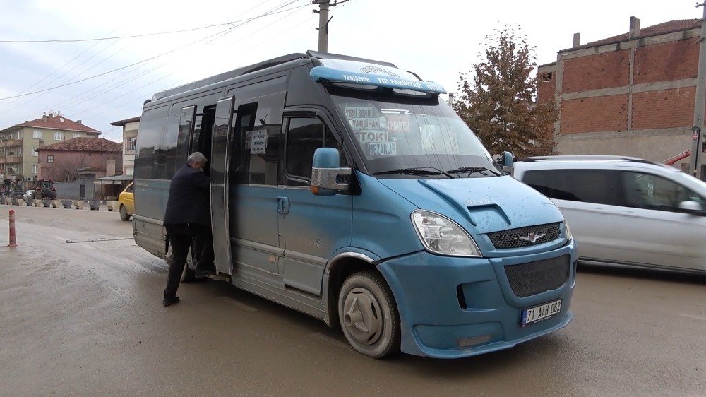 Korona Virüs Mağduru Taksici Ve Minibüsçü Esnafına Yardım