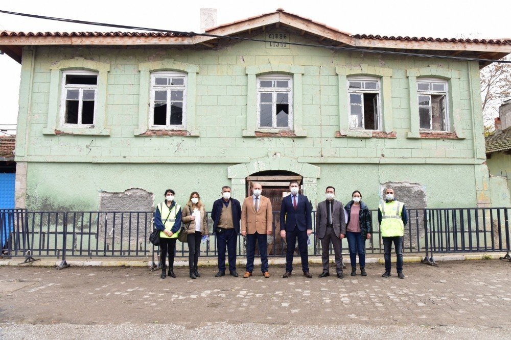 Salihli’dekiatatürk Evi Restorasyonu Başladı