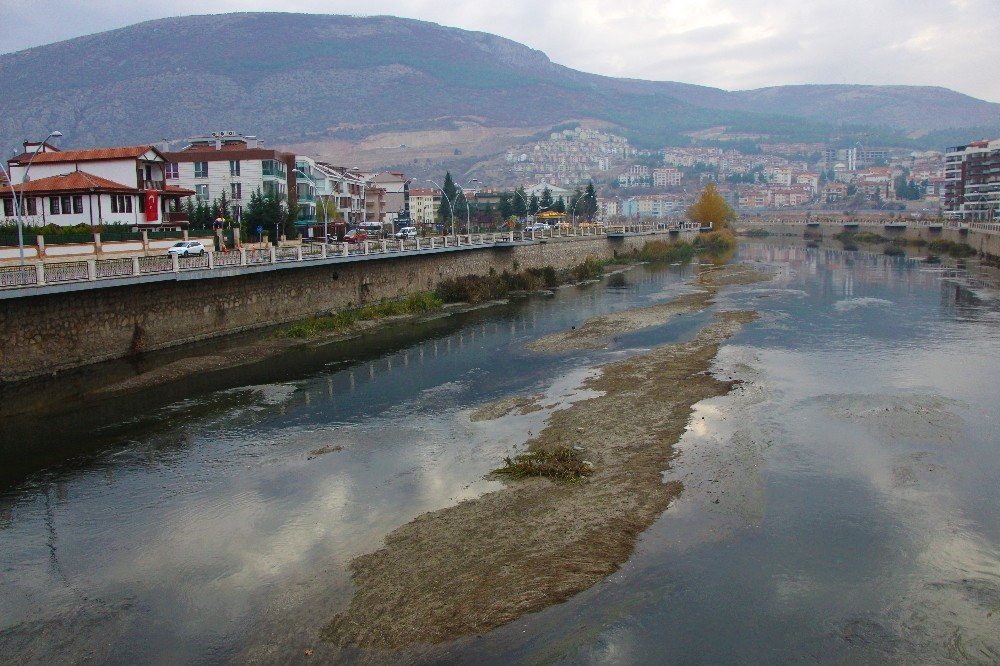 Yeşilırmak’ta Su Seviyesi Alarm Veriyor