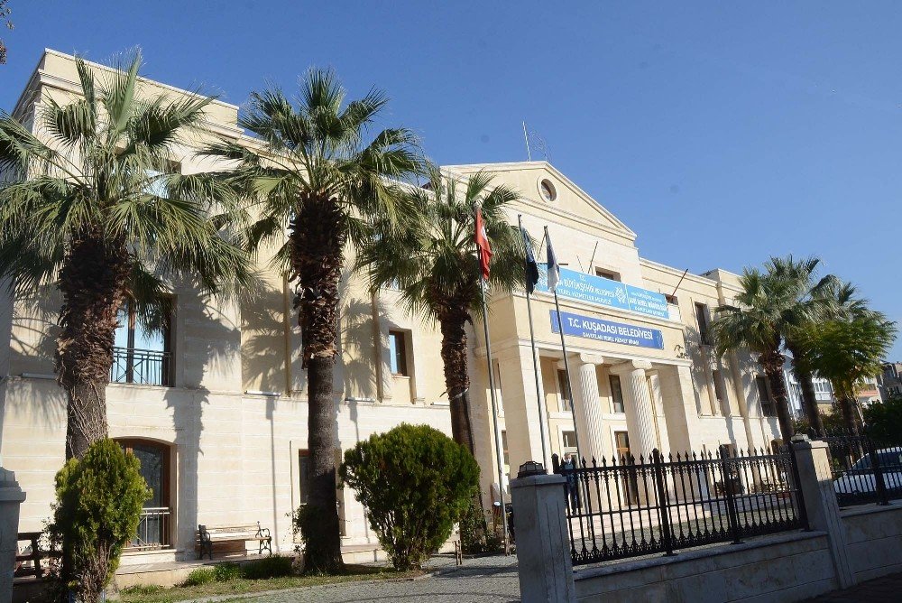 Kuşadası Belediyesi Davutlar Hizmet Binası Daha Aktif Hale Getiriliyor