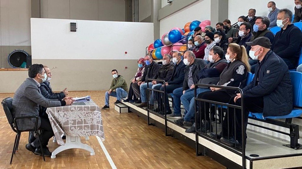 Başkan Kayalar Depremzede Mendereslileri Yalnız Bırakmıyor