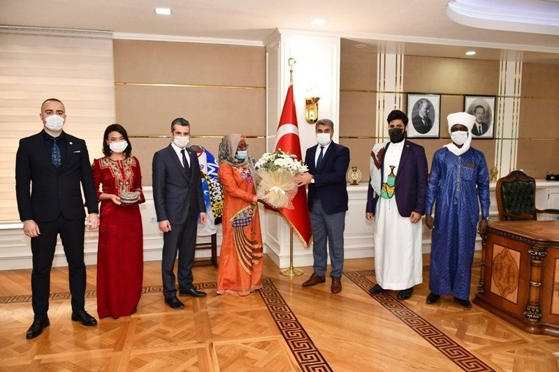 Karabük’te Göçmenlerden Vali Gürel’e Ziyaret