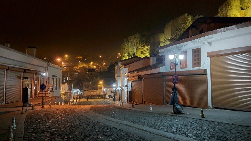 Tarihi Kent Bitlis’te 56 Saatlik Kısıtlama Başladı