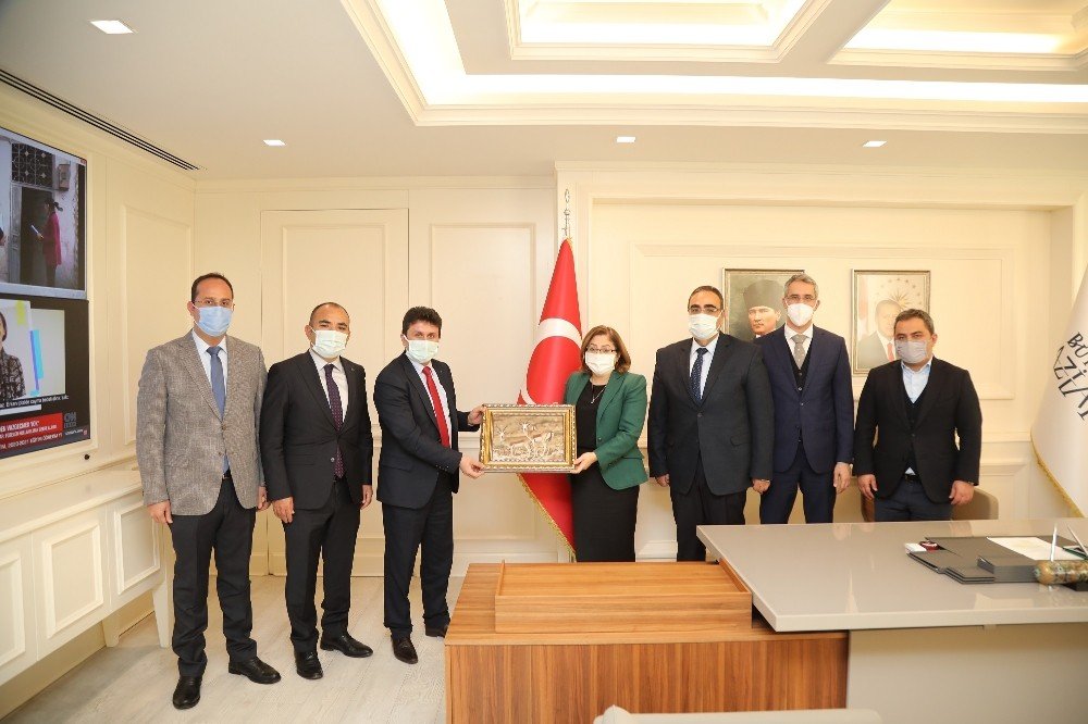 Türkiye’nin En Büyük Hayvan Barınağı İçin Adımlar Atıldı