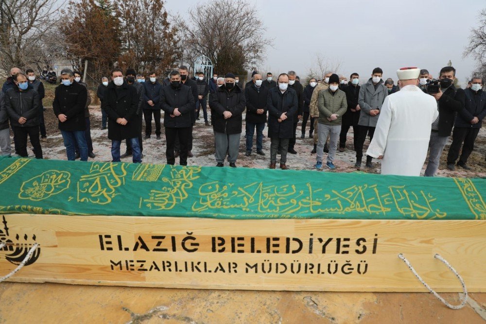 Covid-19’a Yenik Düşen Sgk Elazığ İl Müdürü Tuncer Son Yolculuğuna Uğurlandı