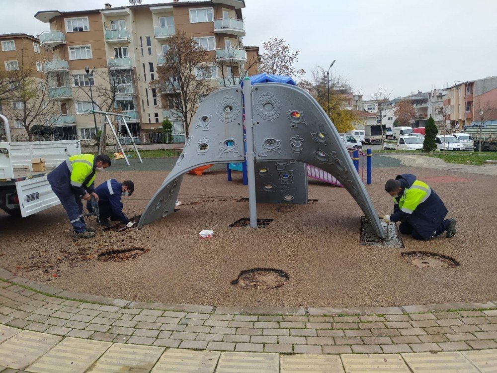 Yıldırım’da Parklara Bakım Ve Onarım