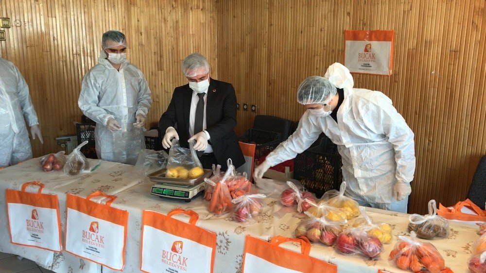 Bucak’ta Karantinadaki Vatandaşlara Vitamin Destek Paketi