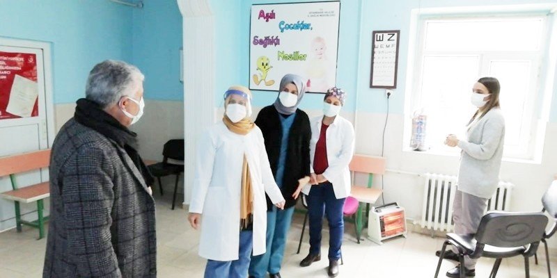 Başkan Karamehmetoğlu’ndan Sağlık Çalışanlarına Moral Ziyareti