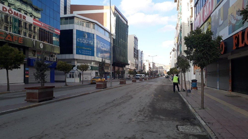 Van’da Kısıtlama Sessizliği