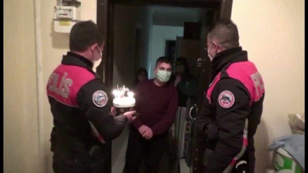 Polis Ekiplerinden 14 Yaşındaki Çocuğa Doğum Günü Sürprizi