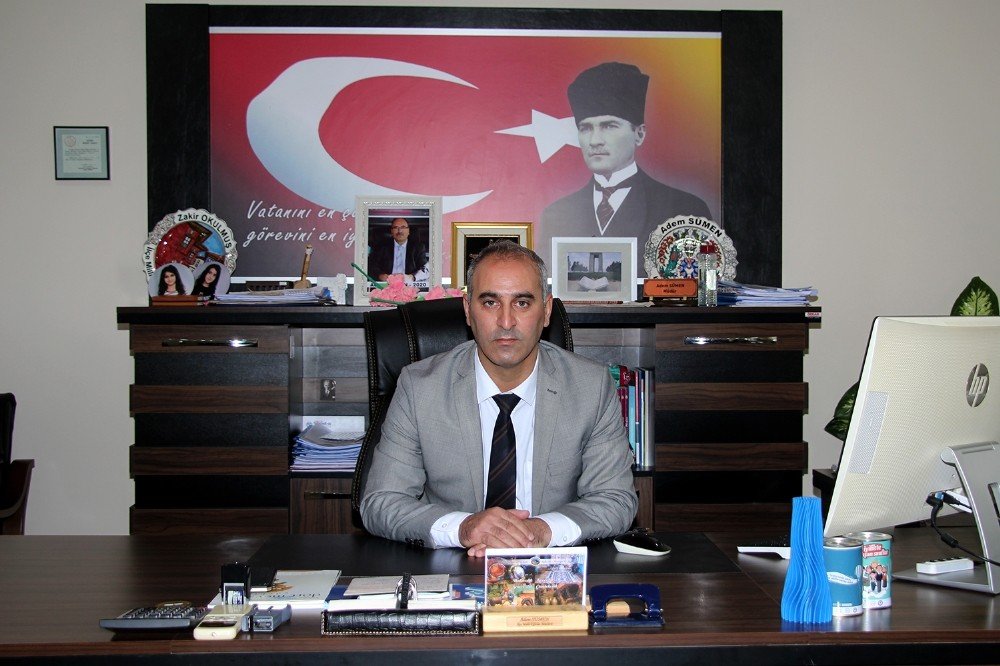 İlçe Milli Eğitim Müdürlüğü’ne Zakir Okulmuş Atandı