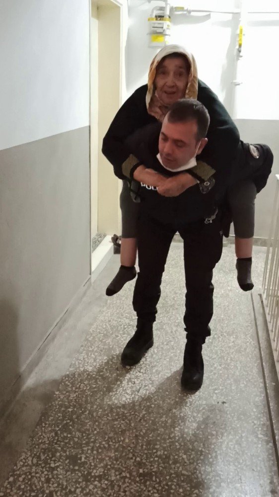 Polisten Gönülleri Fetheden Hareket