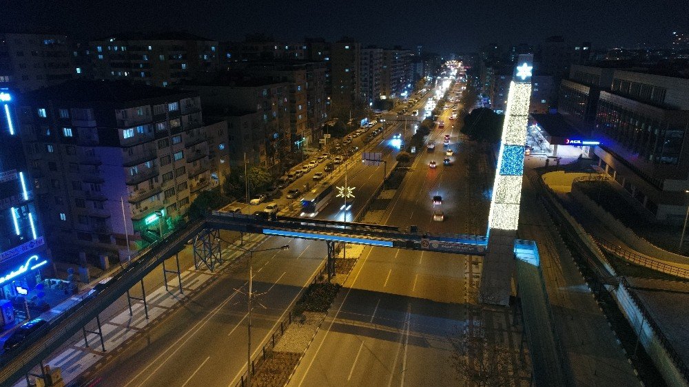Manisa Gece Işıklandırmalarıyla Göz Kamaştırıyor