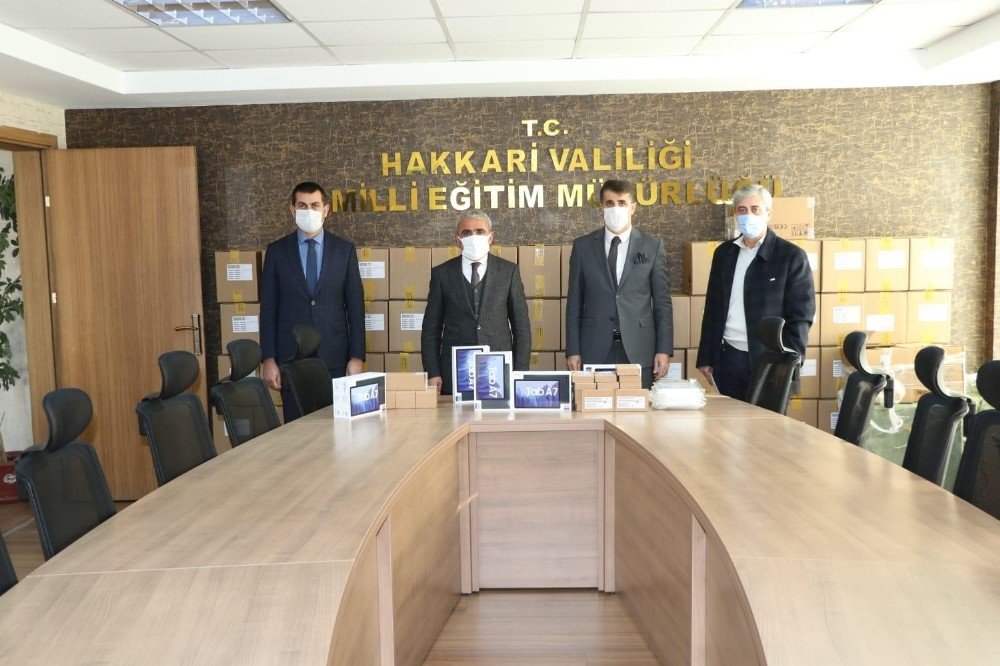 Milli Eğitim Bakanlığından Hakkari’ye 850 Tablet