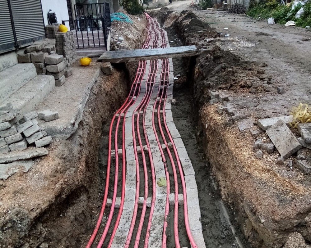 Kumru’da Elektrik Hatları Yer Altına Alınıyor