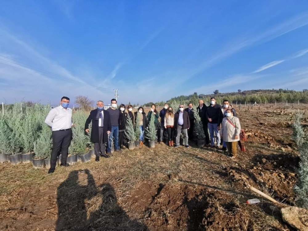 İzmir’de Her Çocuk Adına Bir Fidan