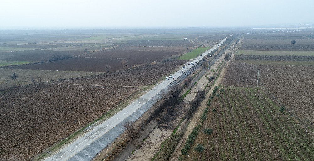 Yol Yapım Dairesinden Beton Hendek Çalışması