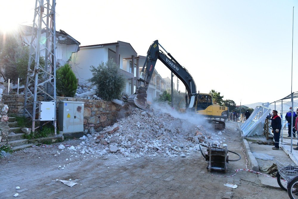 Marmaris’te Yıkımlar Devam Ediyor