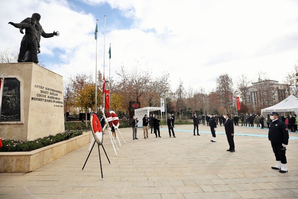 Şehit Kamil Ve Annesi İle Özdemir Bey Anıldı