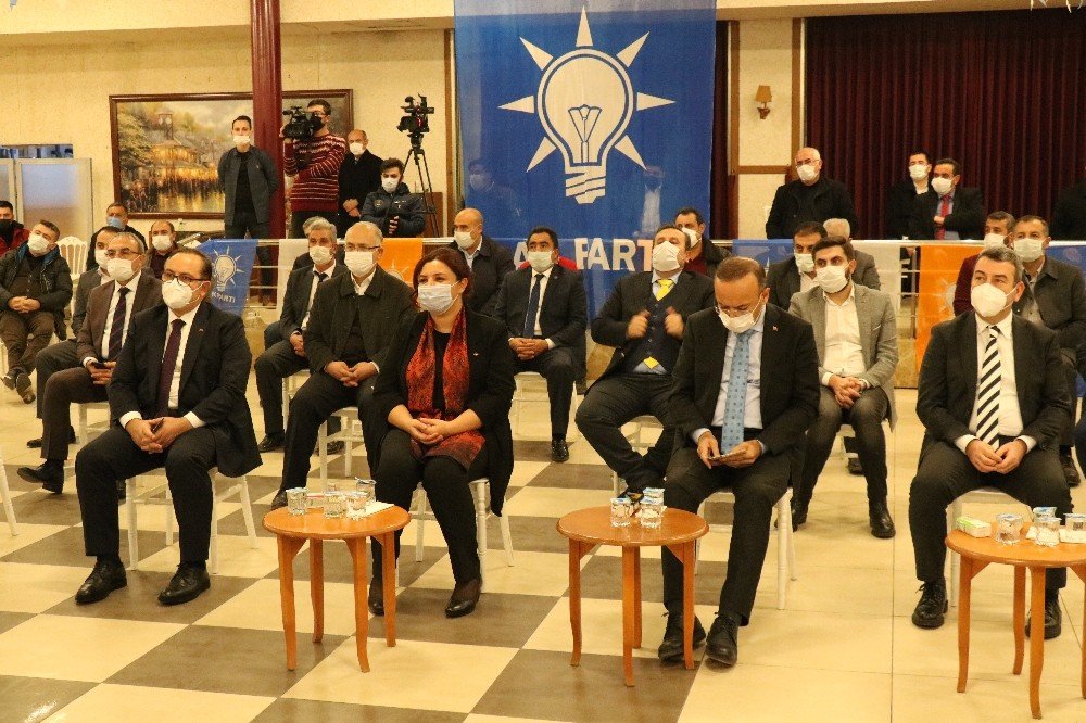 Ak Parti Kırşehir Teşkilatı, İl Başkanı Adayı Seher Ünsal’ı Tanıttı