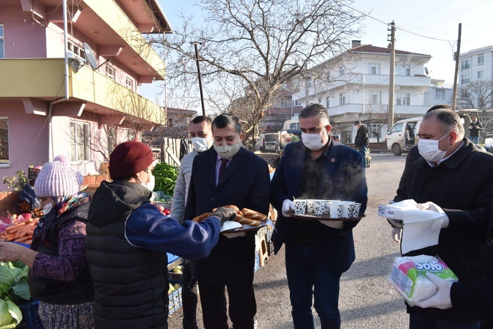 Başkan Öz’den Çay Simit İkramı