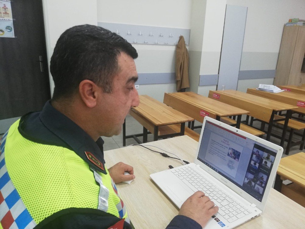 Öğrencilere Trafik Eğitimi Eba’dan