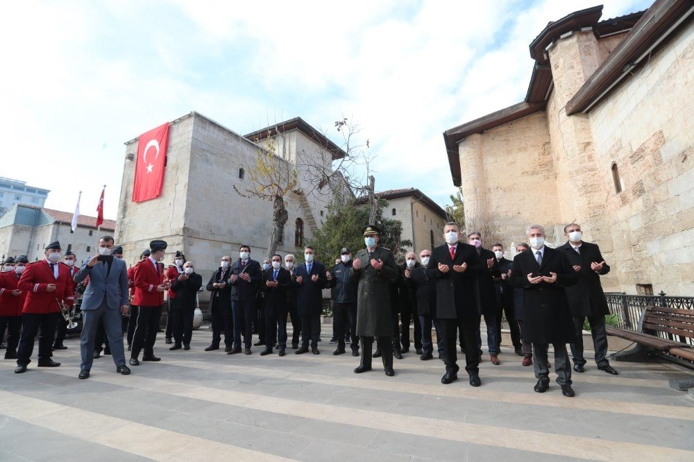 25 Aralık Şahinbey’de 4 Ayrı Noktada Kutlandı