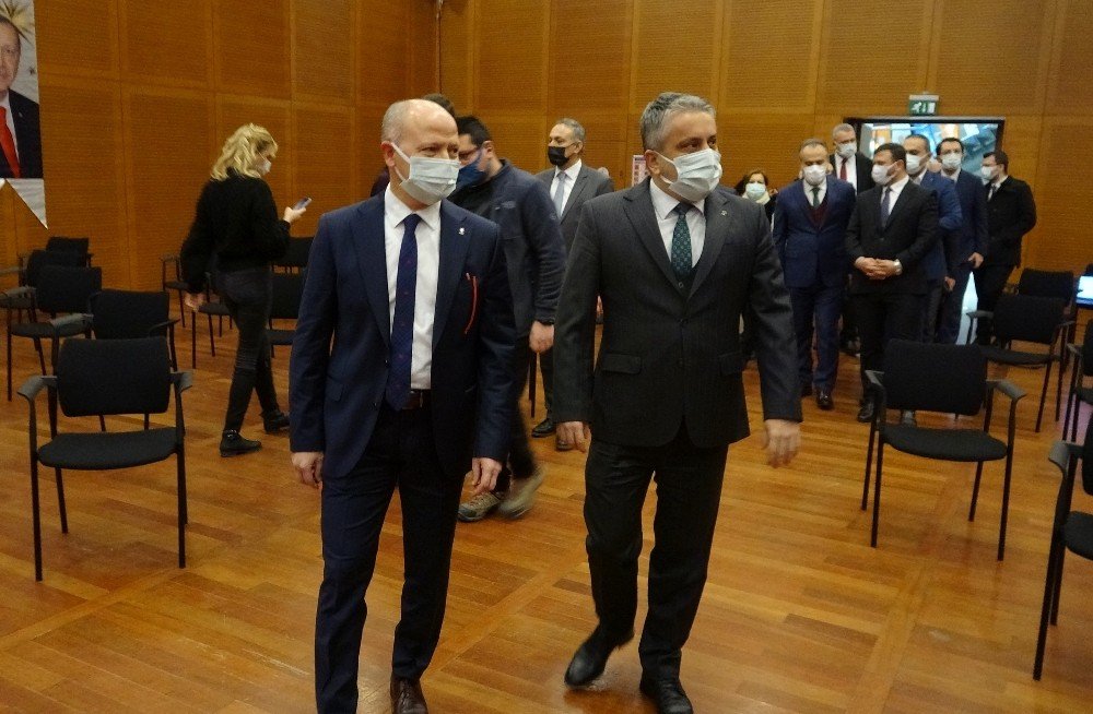 Ak Parti Bursa’da Yeni Başkan Görevi Devraldı