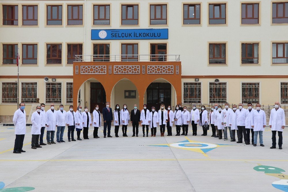 Aksaray’da 6 Bin 500 Öğretmen Beyaza Büründü