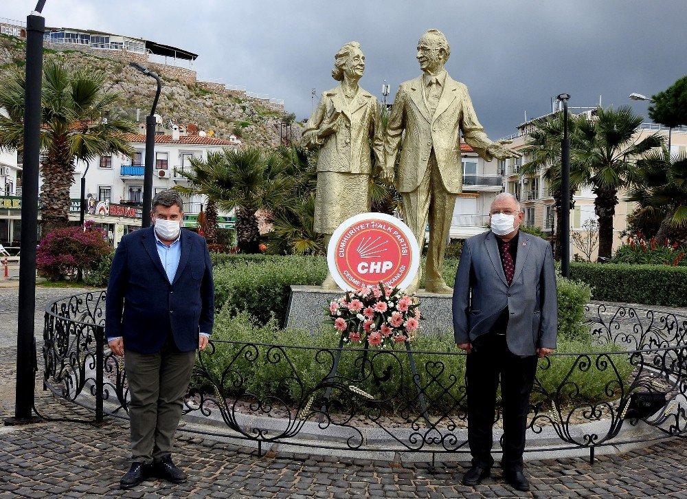 İsmet İnönü, Çeşme’de Heykeli Başında Anıldı