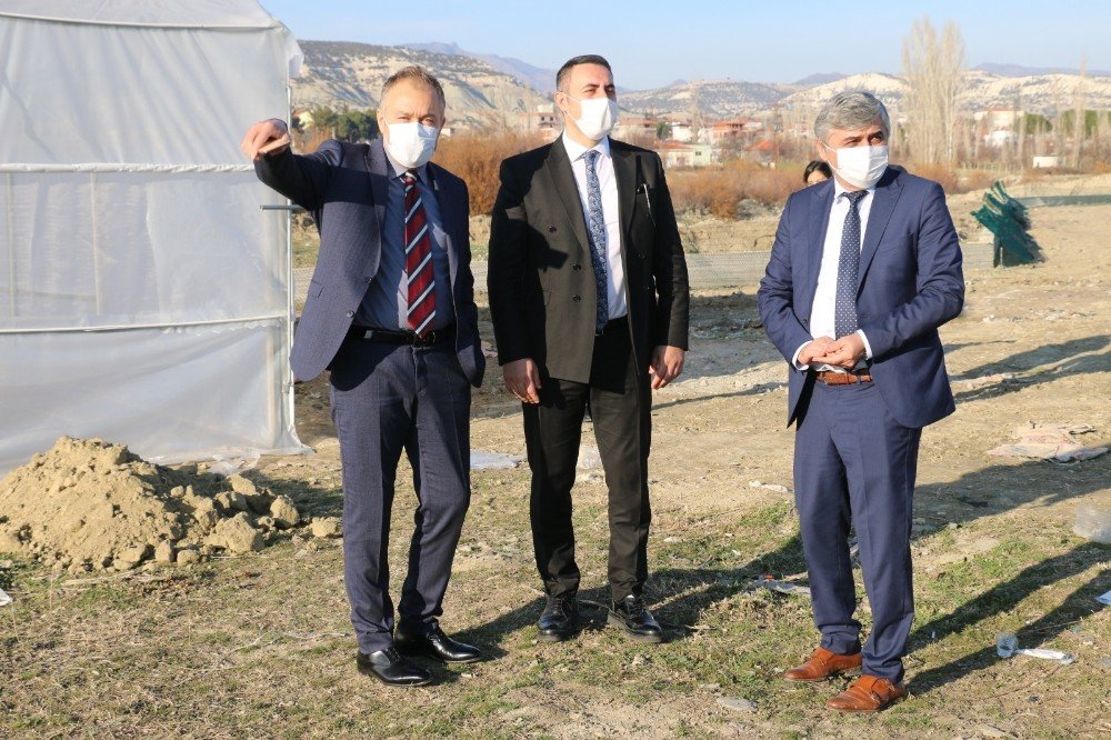 Selendi’nin 78. Serası Da Tamamlandı