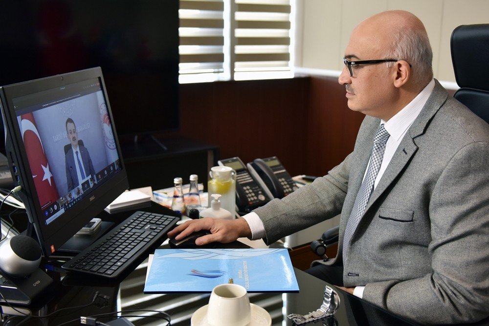 Manisa Celal Bayar Üniversitesinden ’2020 Biterken Pandemi Ve Ekonomi’ Forumu