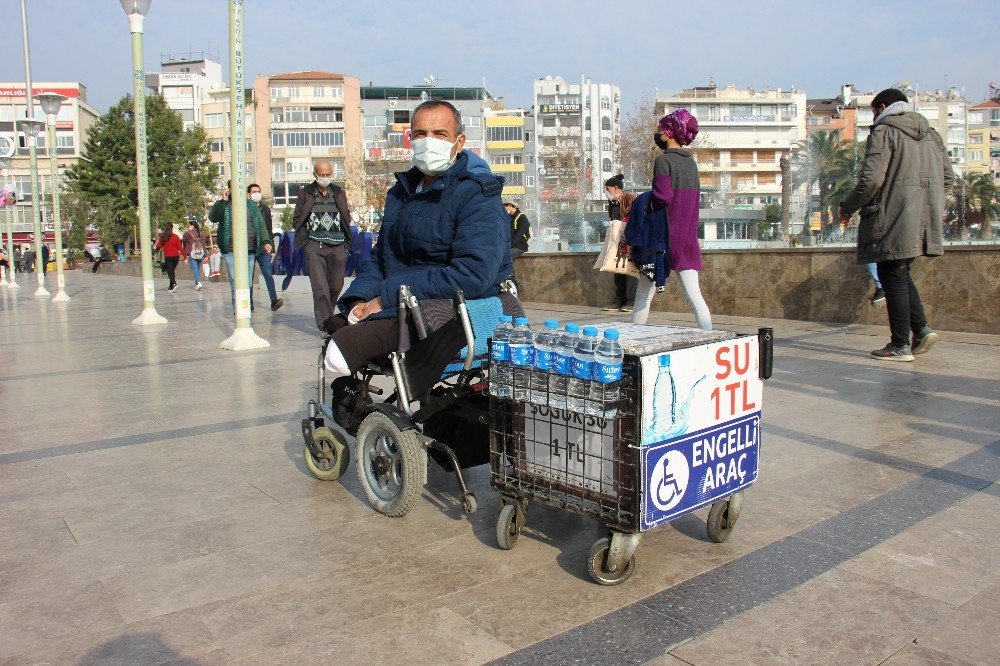 Protez Bacak İçin Su Satıyor