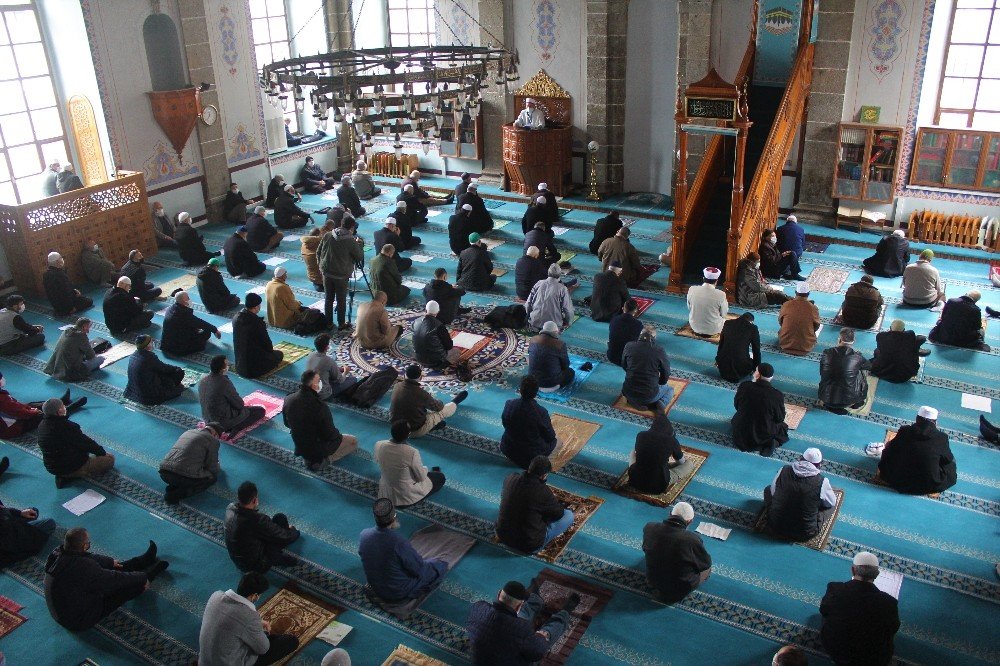 Cuma Hutbesinde Korona Virüs Uyarısı