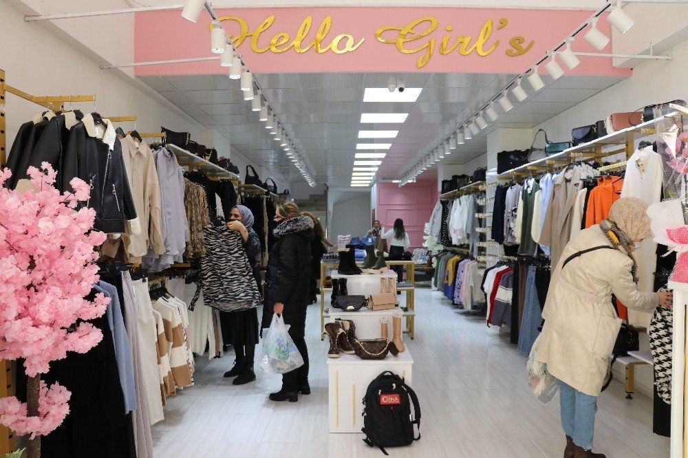 Fly Butik Van’da Hizmete Açıldı
