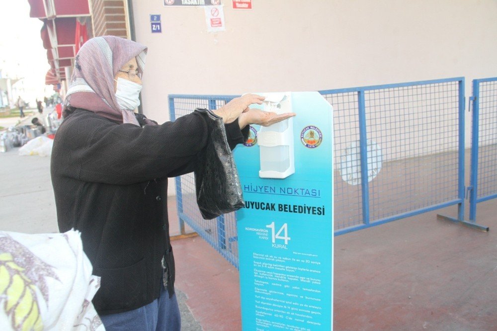 Kuyucak’ta Pazar Yerlerinde Tedbir Elden Bırakılmıyor