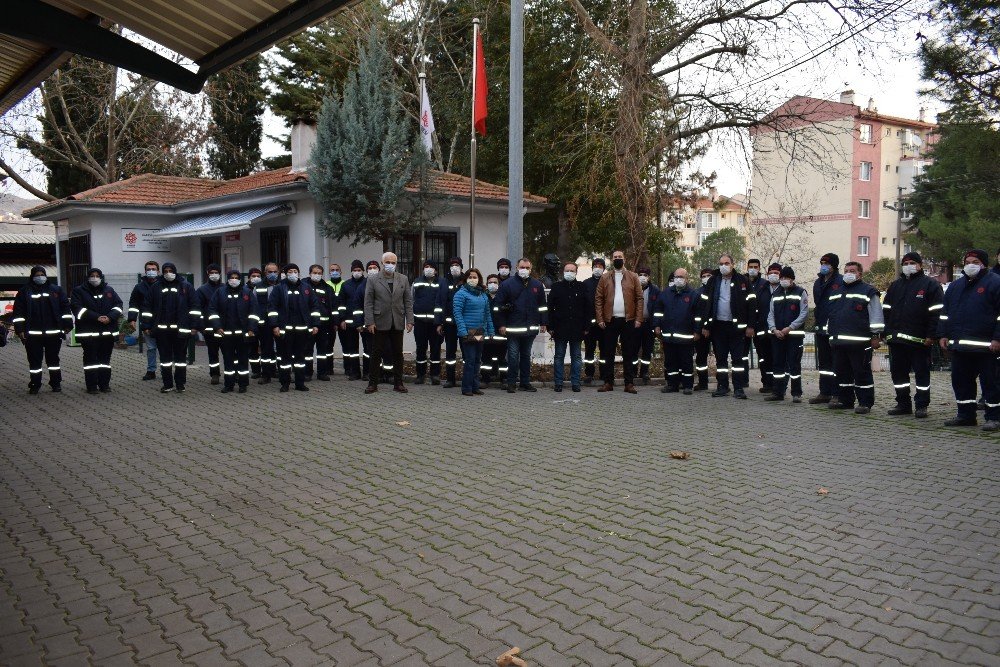 Mhp Karesi, Temizlik Personellerini Unutmadı