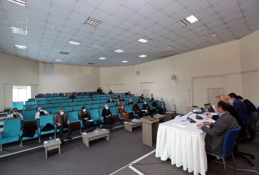 Van Büyükşehir’den Geleceğin Girişimci Kadınlarına Eğitim Semineri