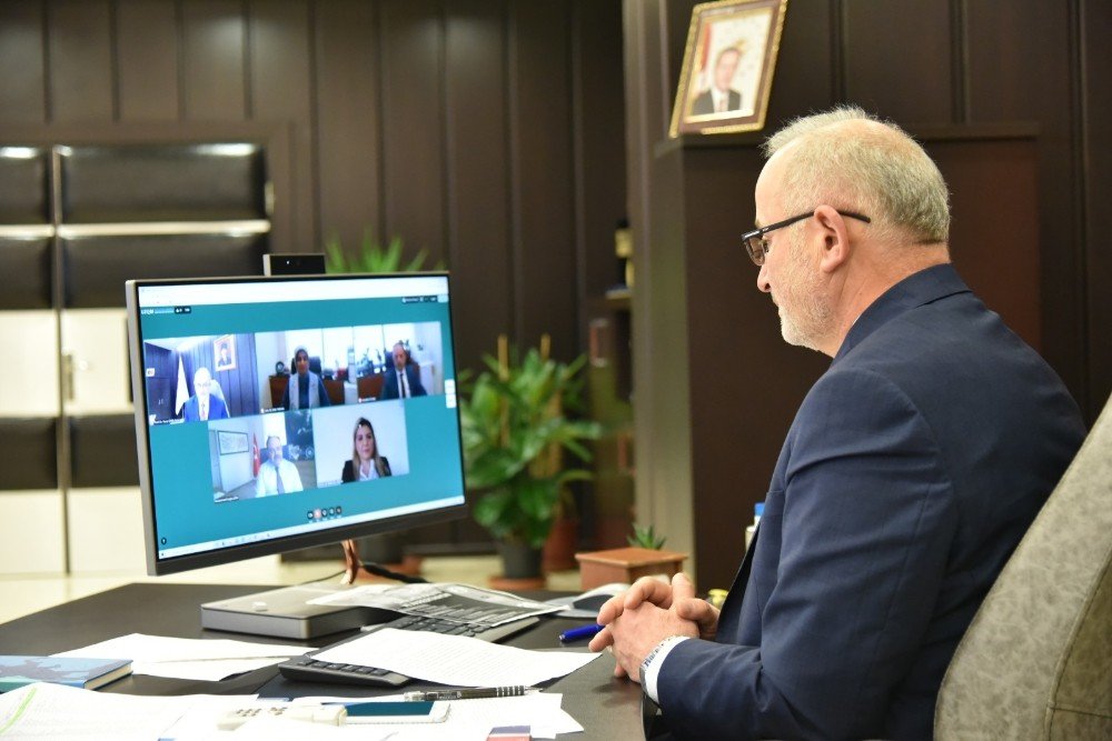 Rektör Ünal: "sağlık Sadece İnsanla İlgili Değildir, Dünyayla Da İlgilidir"