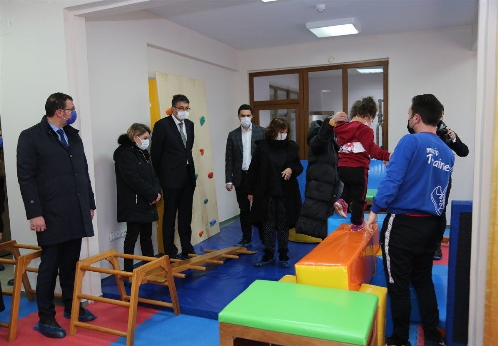 Çocuk Evleri Sitesi’ndeki Çocuklar İçin “hareket Ve Oyun Alanı” Kuruldu