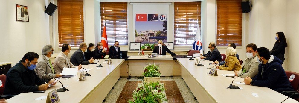 Rektör Prof. Dr. Özaydın, Suriye’yi Yeniden İnşa Edecek Bir Eğitim Ordusu Kurmak İstiyoruz