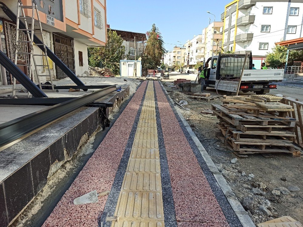 Büyükşehir Belediyesi, Tarsus’un Mahallelerini Asfaltlamaya Devam Ediyor