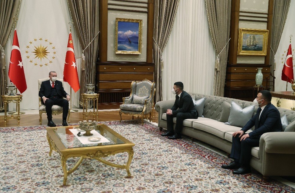 Cumhurbaşkanı Erdoğan, Avusturya’daki Terör Saldırısında Kahraman Olan İki Türk’ü Kabul Etti